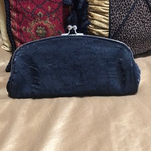 CLUTCH PURSE